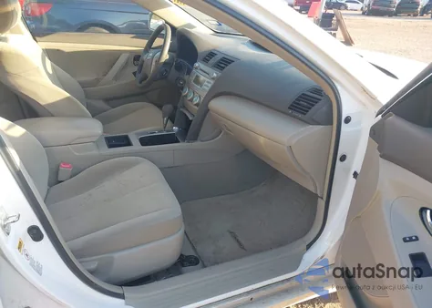 2007 Toyota Camry Le V6 z USA, uszkodzony, nr VIN 4T1BK46K87U519492